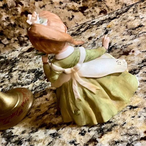 Lefton China Vintage Hand Painted Green Dress Girl Figurine Decor - Picture 4 of 5
